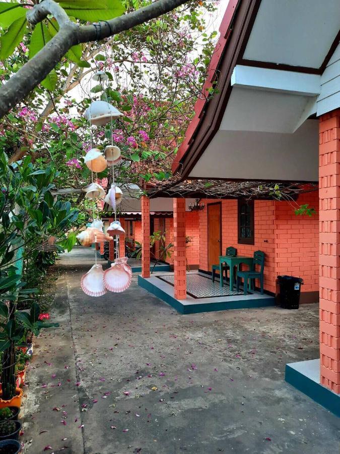 คิวทอง บังกะโล Koh Larn Exterior foto