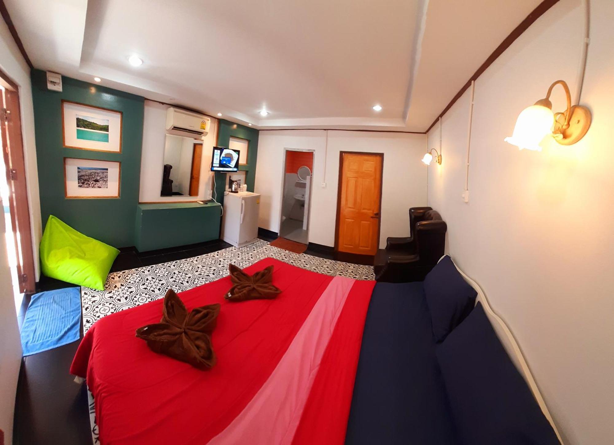 คิวทอง บังกะโล Koh Larn Habitación foto