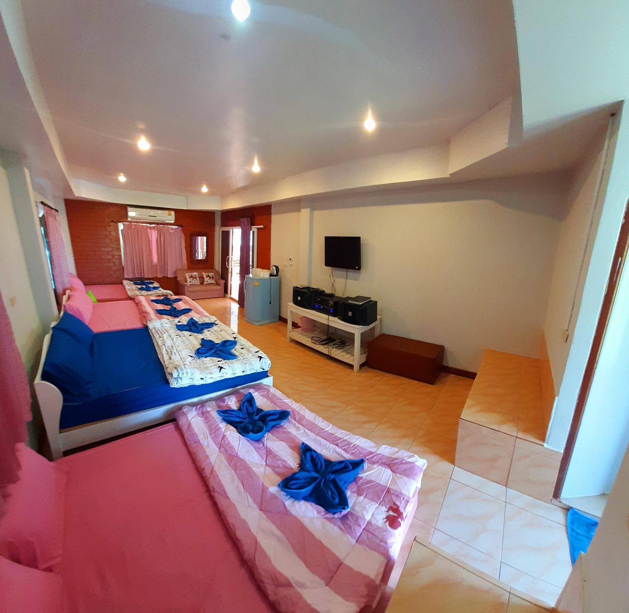 คิวทอง บังกะโล Koh Larn Habitación foto